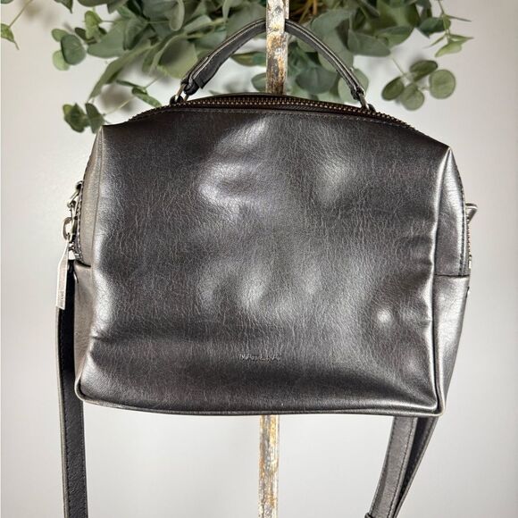 Matt & Nat ARC Vegan Crossbody Bag In Black Color - Picture 1 of 9